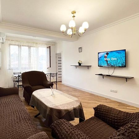 Cosy Apt Near Republic Square Daire Erivan Dış mekan fotoğraf