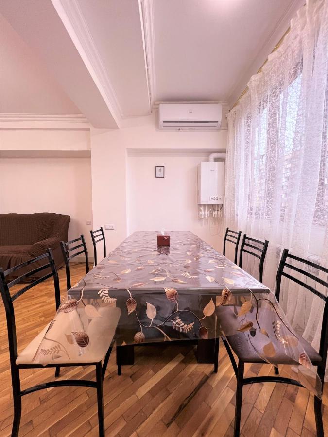 Cosy Apt Near Republic Square Daire Erivan Dış mekan fotoğraf