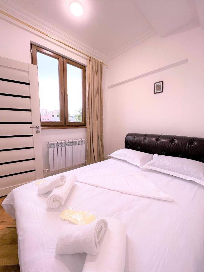 Cosy Apt Near Republic Square Daire Erivan Dış mekan fotoğraf