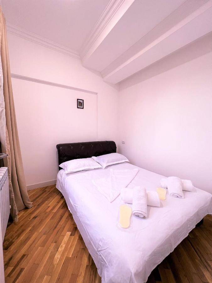 Cosy Apt Near Republic Square Daire Erivan Dış mekan fotoğraf